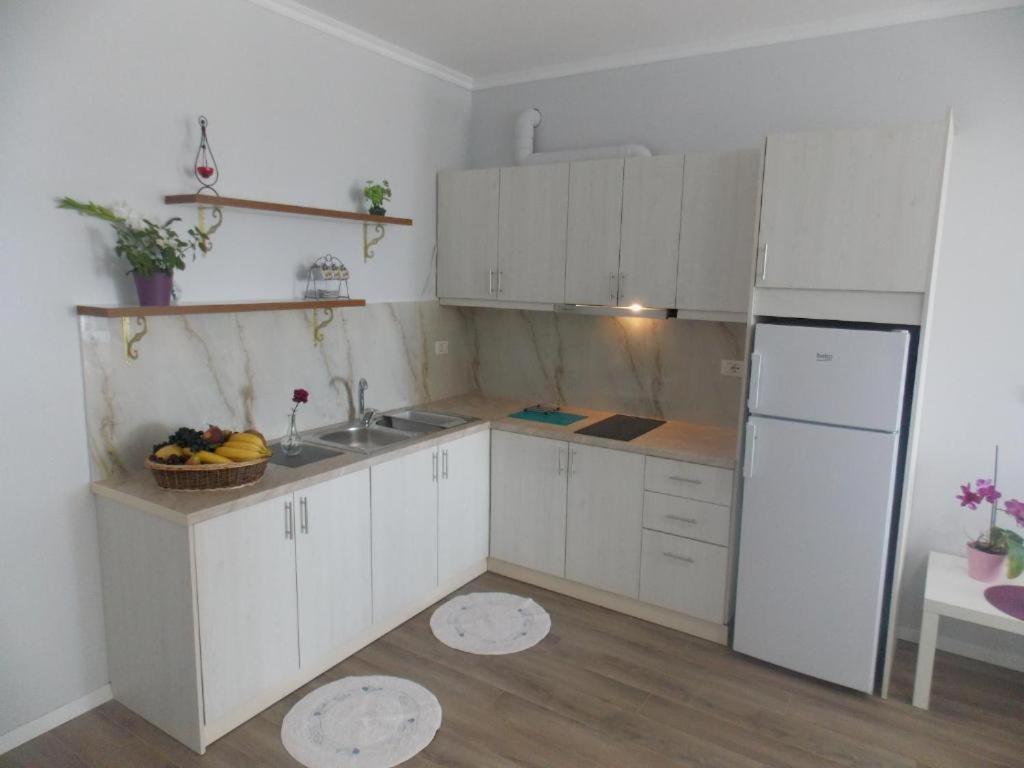 Amarilis Luxury Apartments Sarandë Buitenkant foto