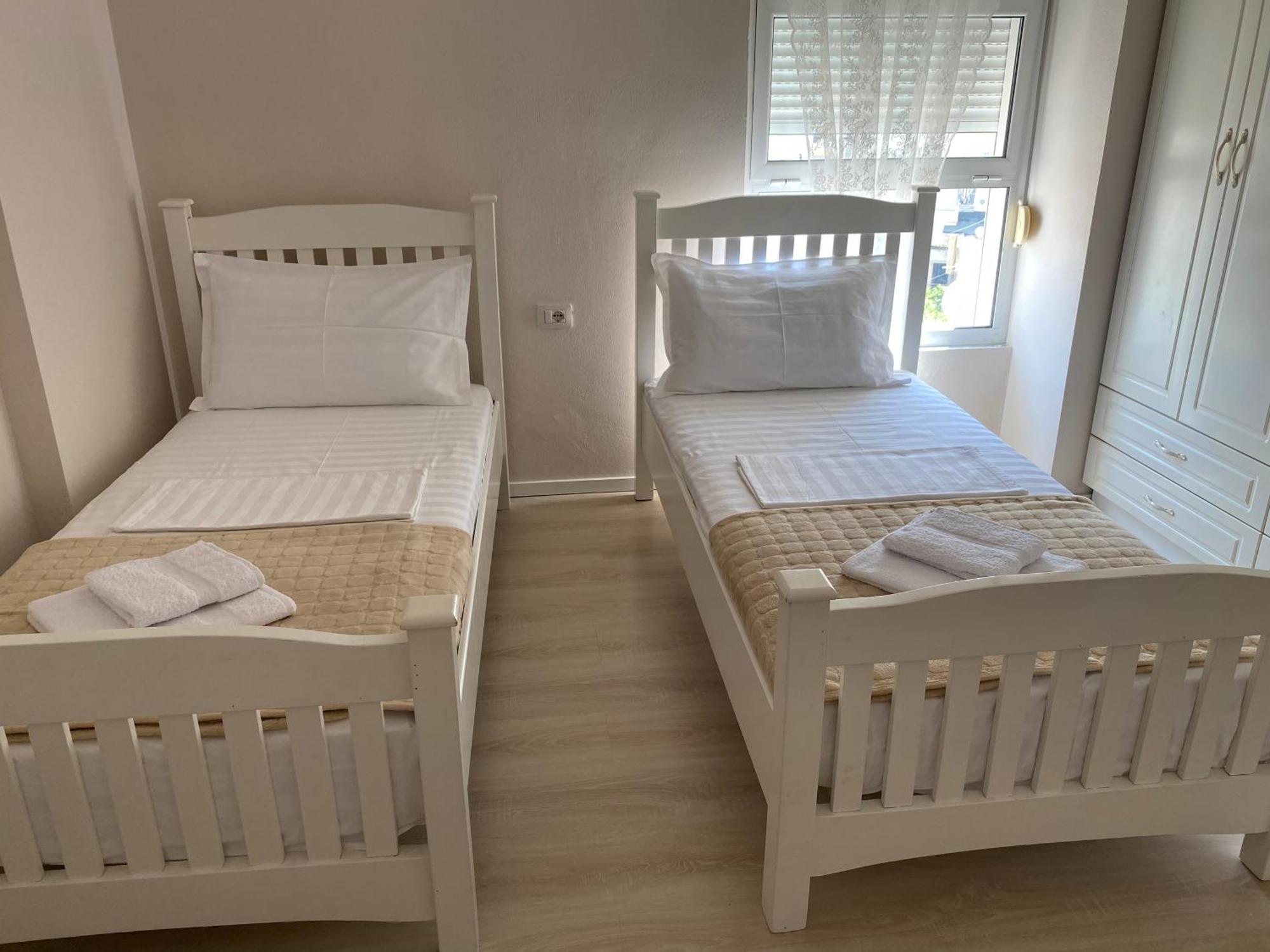 Amarilis Luxury Apartments Sarandë Buitenkant foto